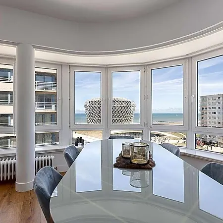 Hotel With Beautiful Sea-view Middelkerke